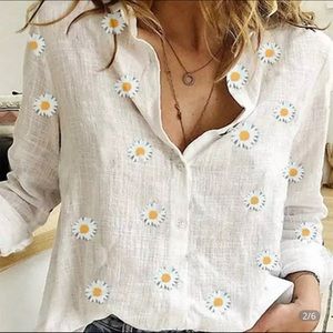 **NEW** Spring / Summer Daisy Printed Blouse